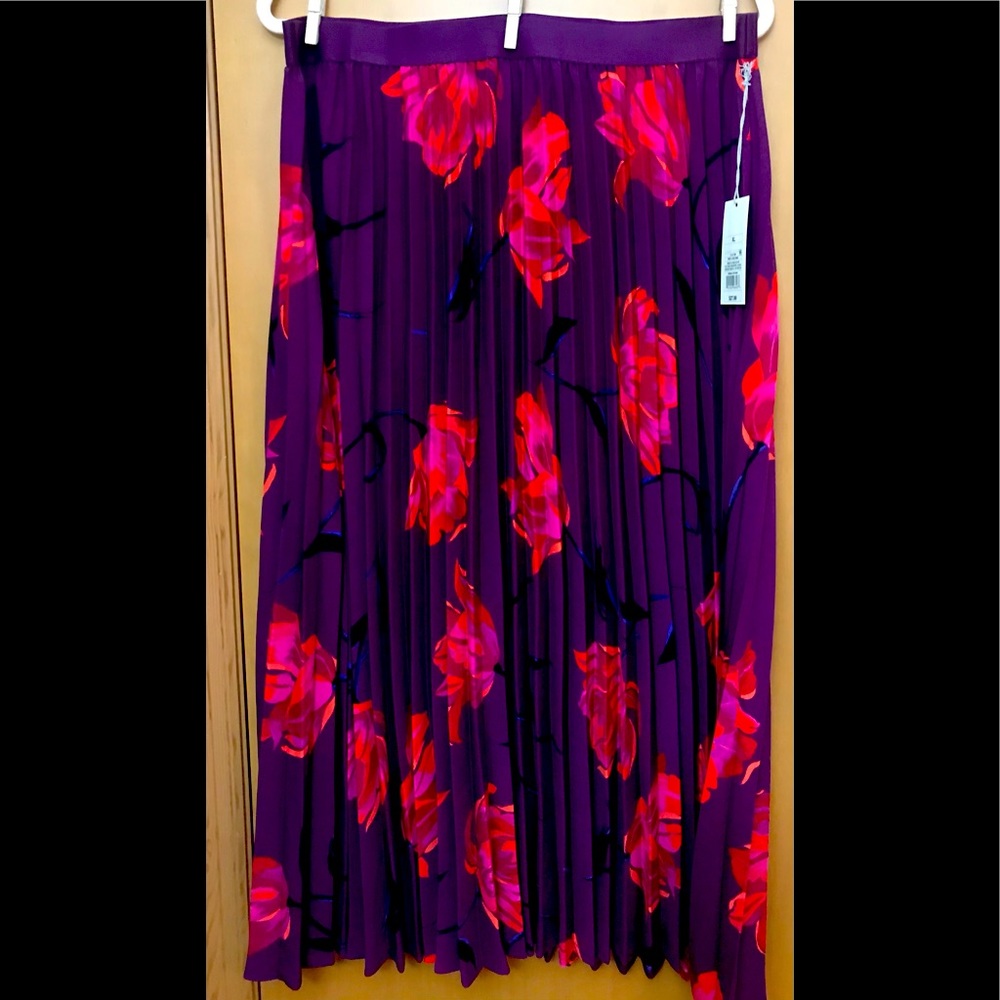 A New Day mid length skirt NWT XL